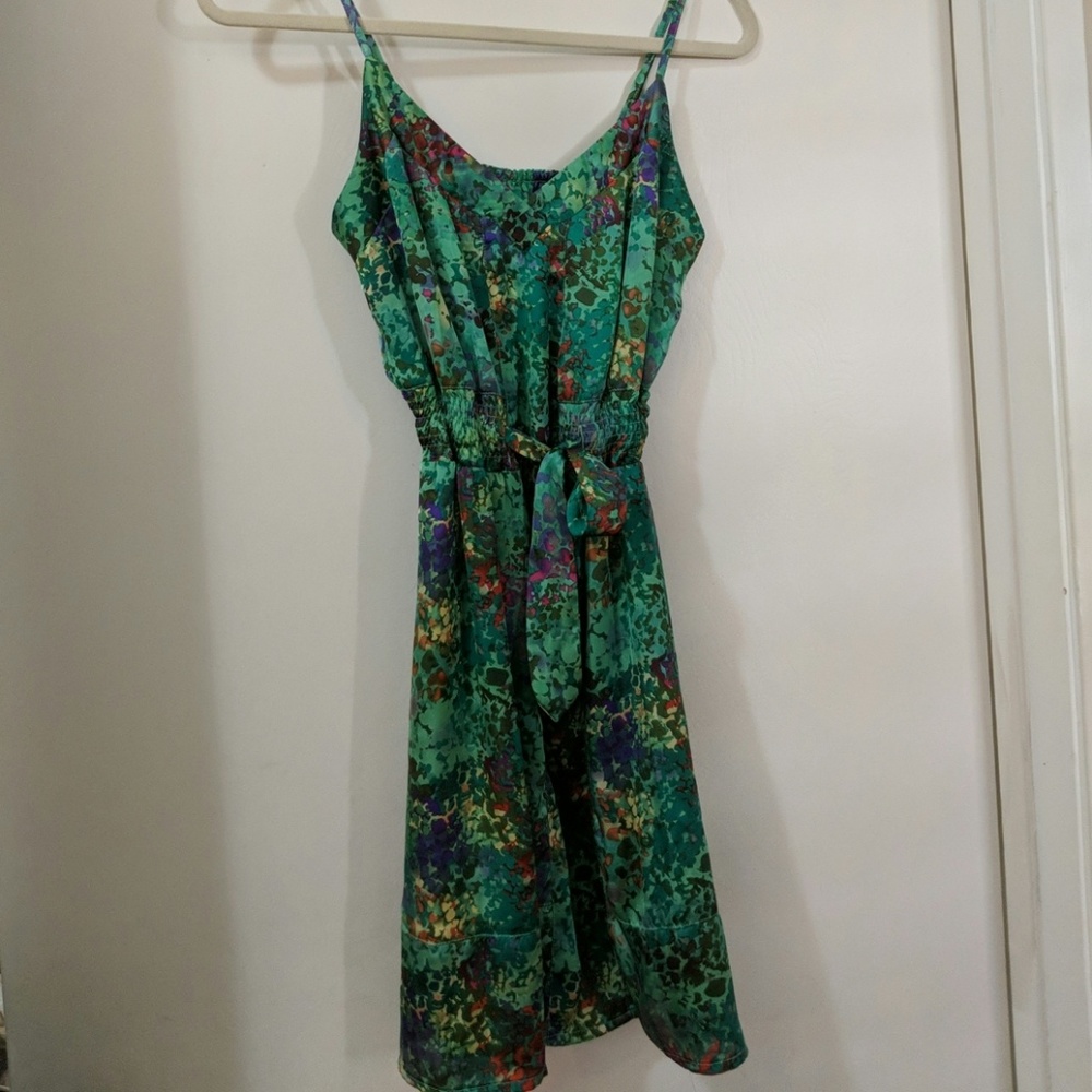 O'Neill silky green sleeveless/flower dress